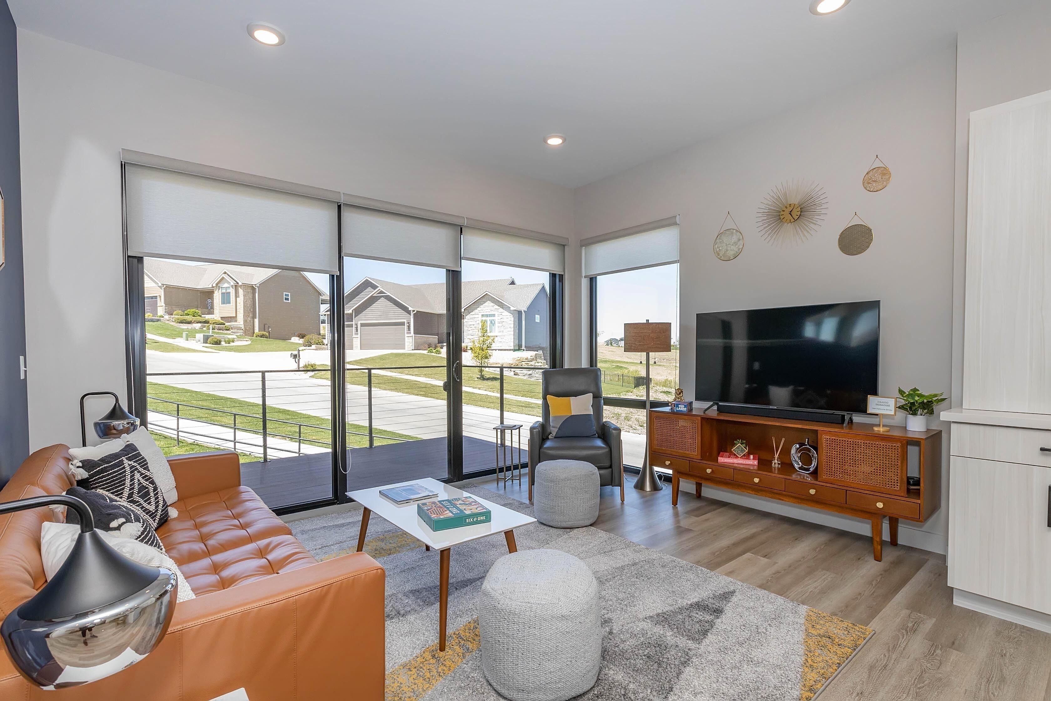 Elegant Condo Minutes to Colbert Hills Golf Course, KSU, and Downtown Manhattan