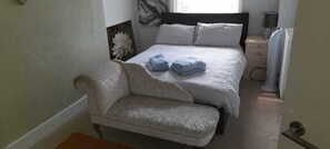 1 quarto, ferros/tábuas de passar roupa, Wi-Fi, roupa de cama