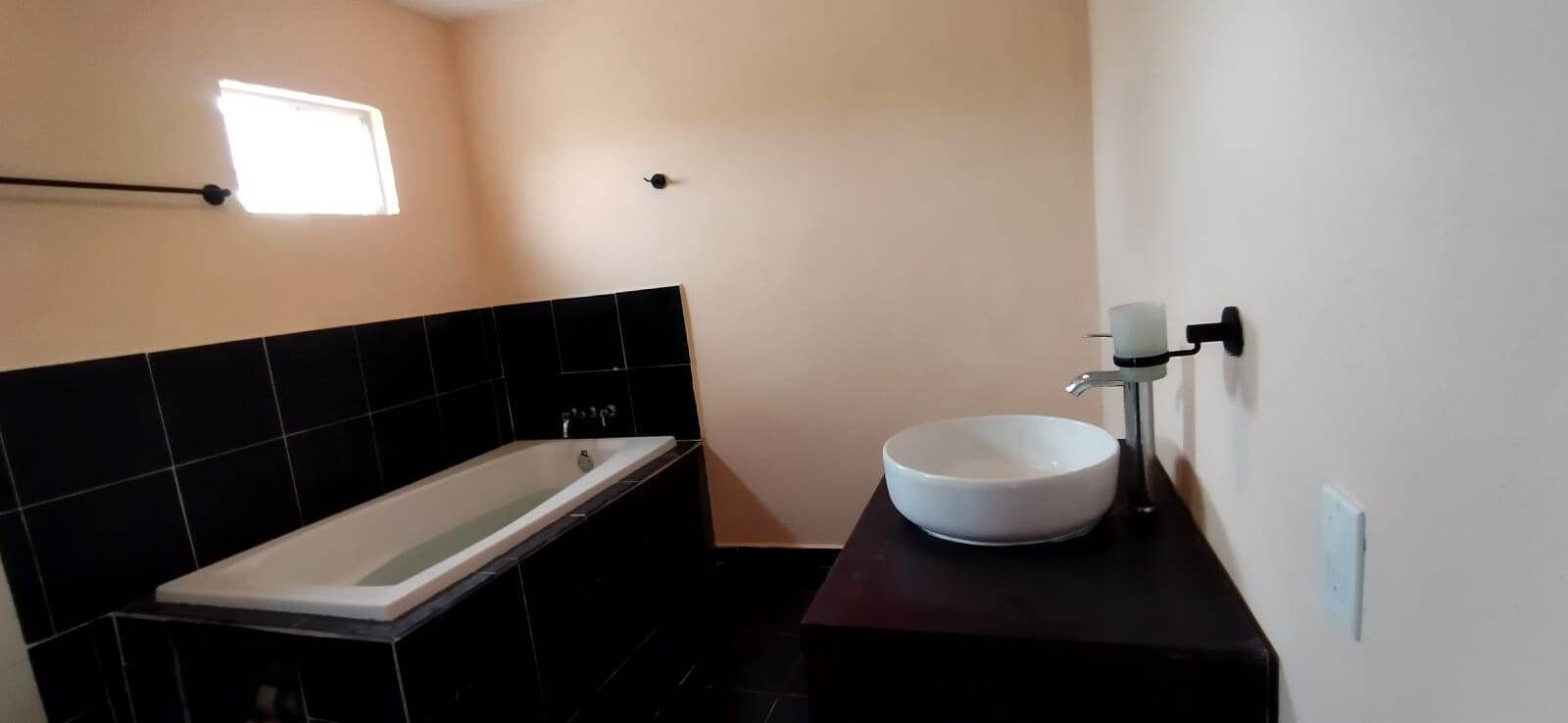 House with jacuzzi 15 minutes from the beach suitable for pets