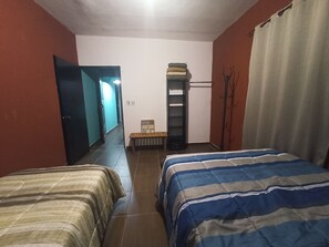 5 bedrooms, WiFi, bed sheets