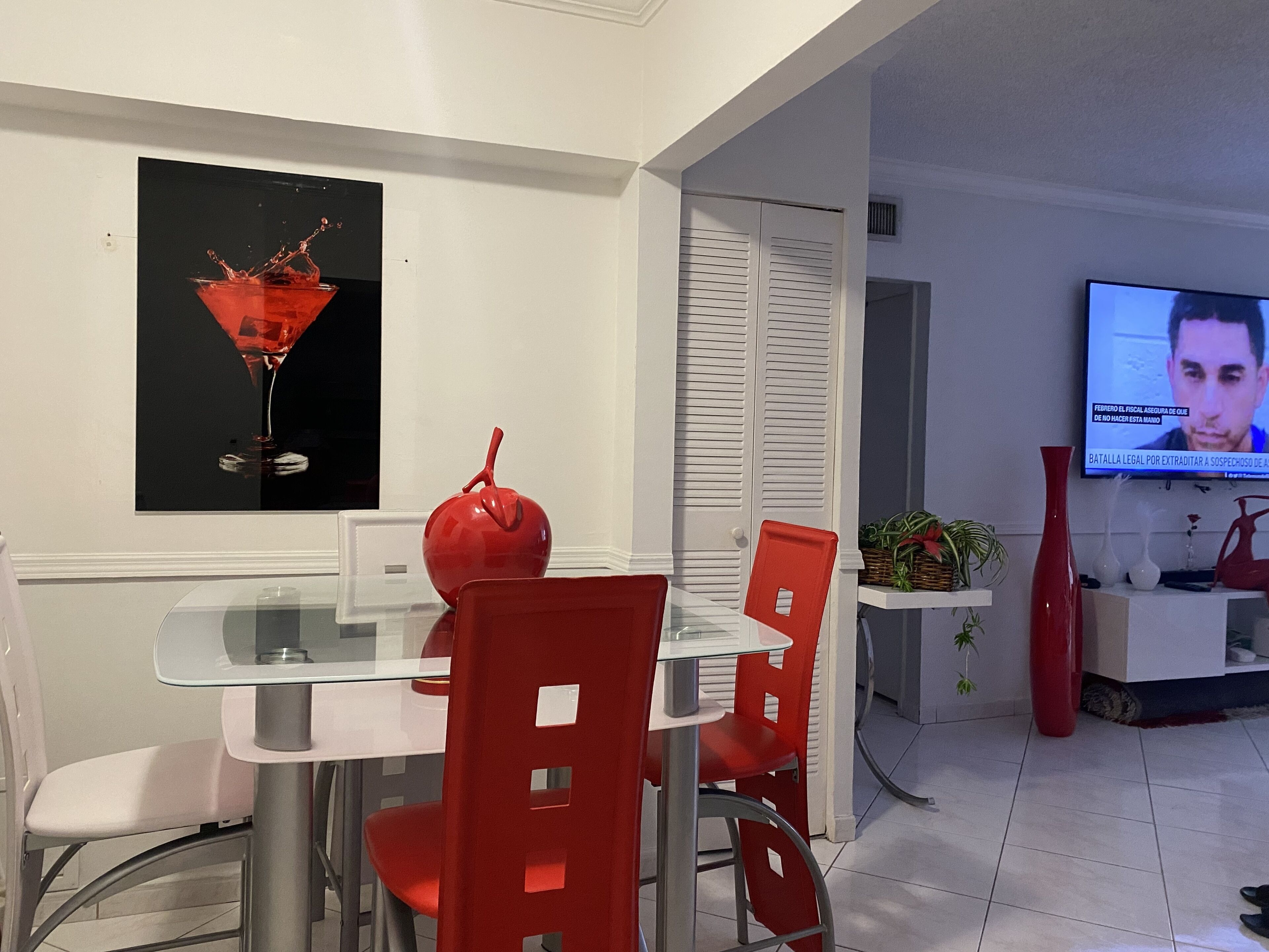 Beautiful House 7 min From Miami Airport w Free Parking