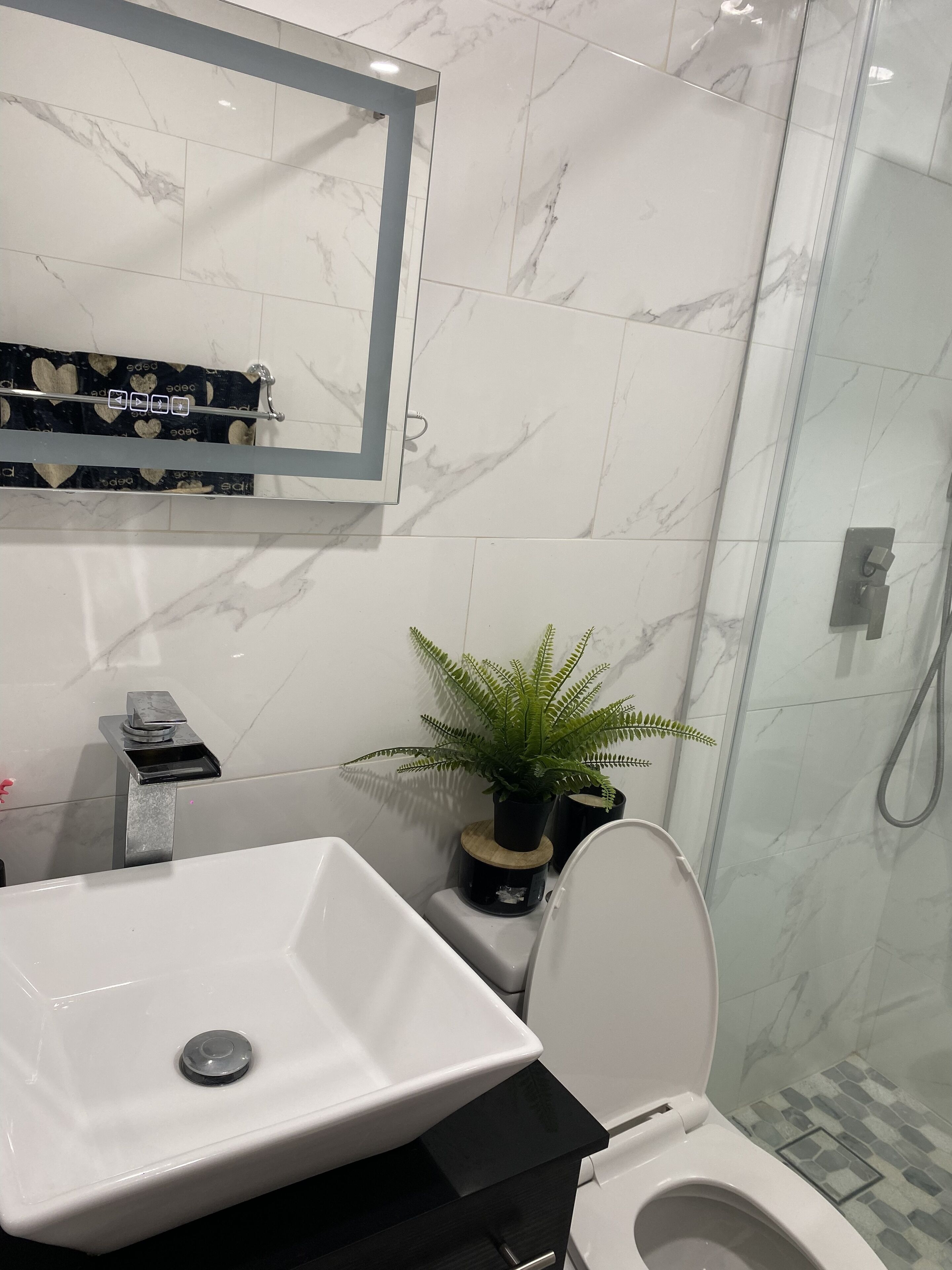 Beautiful House 7 min From Miami Airport w Free Parking