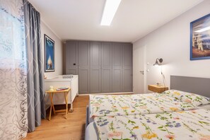 2 Schlafzimmer, Bügeleisen/Bügelbrett, kostenloses WLAN, Bettwäsche