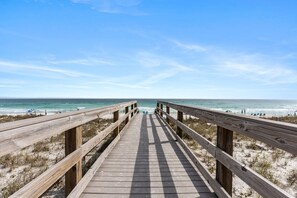 A la platja, gandules de platja i tovalloles de platja 
