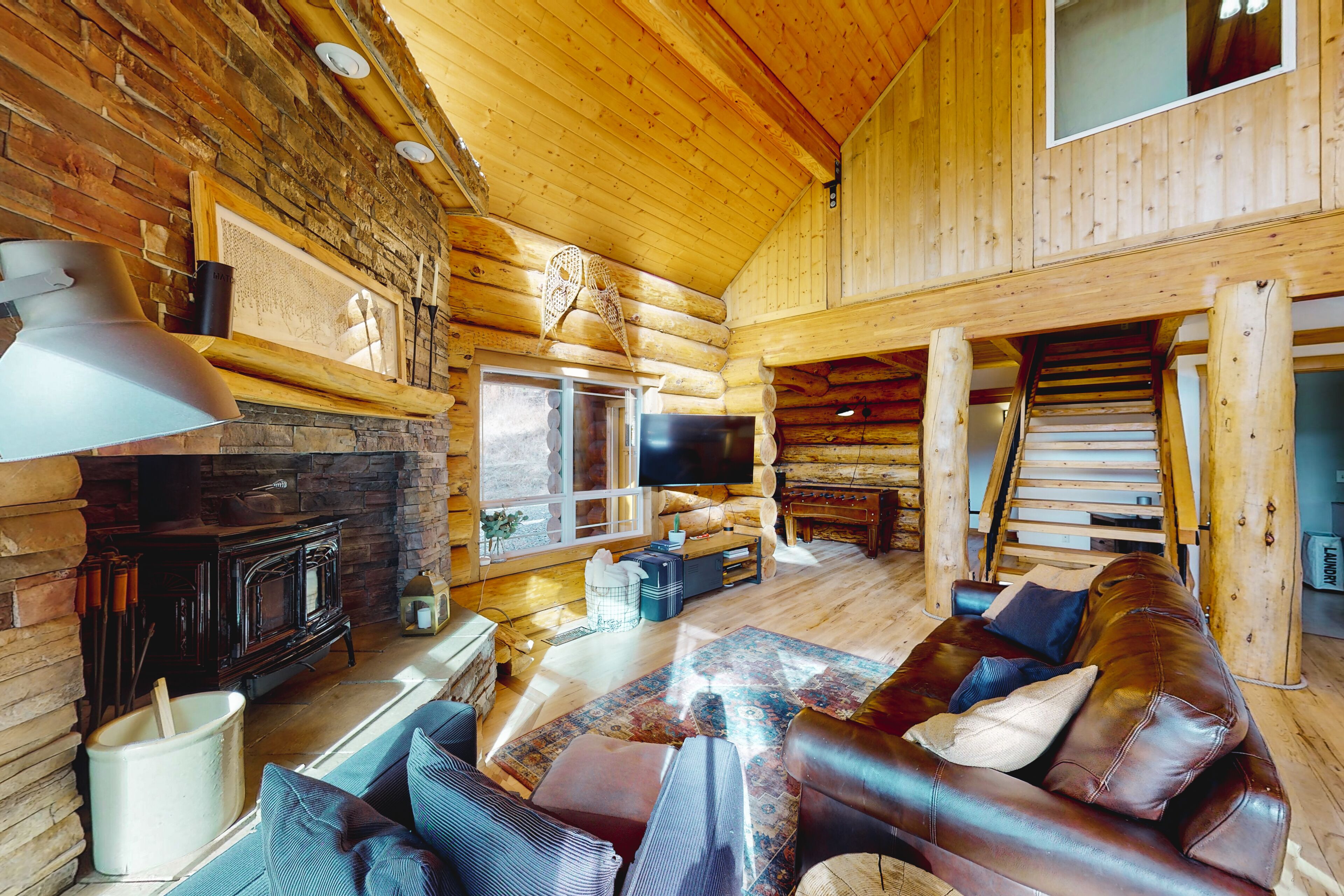 Inviting dog-friendly cabin with mountain view, hot tub, & central AC
