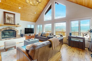 TV, fireplace, streaming services