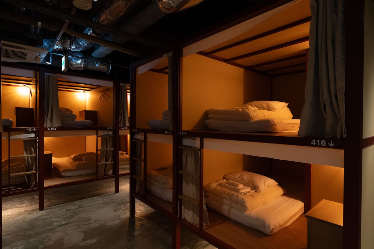 In-room safe, WiFi, bed sheets