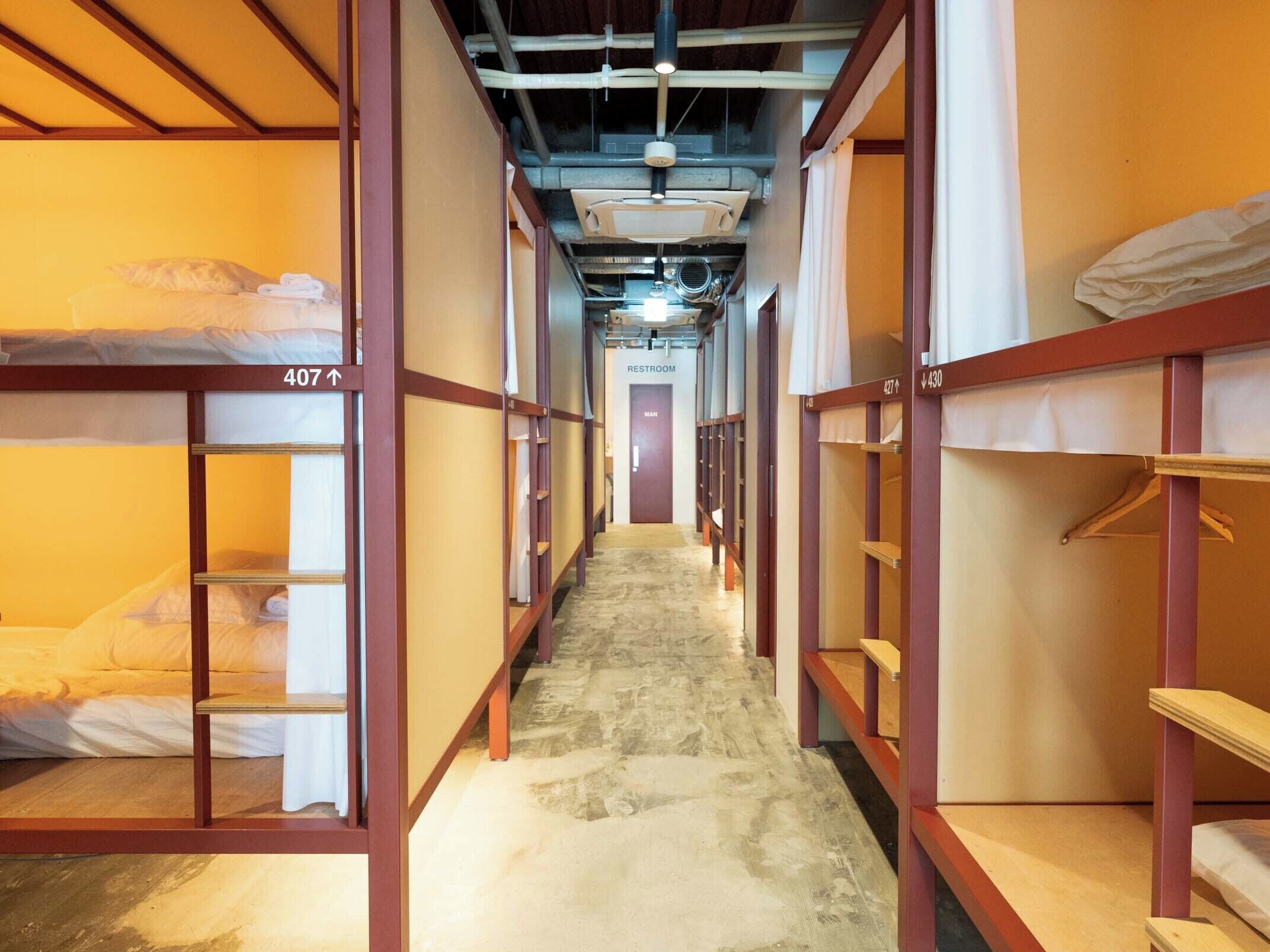 In-room safe, WiFi, bed sheets