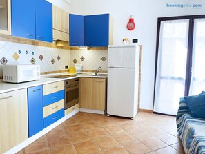 Frigorifero, microonde, forno
