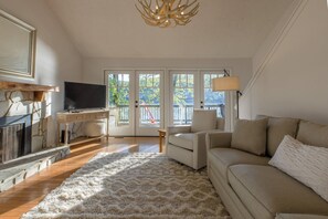 Smart-tv en een open haard