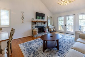 スマートテレビ、暖炉