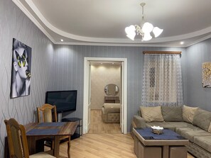 Family House, Kitchen, Garden Area
