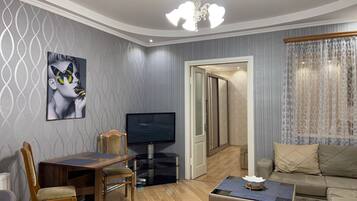 1 bedroom, iron/ironing board, free WiFi