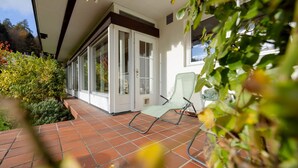 Unclassified image, 5 of 45, button - Luxury apartment with terrace and garden free parking smart TV etc (St. Gallen)