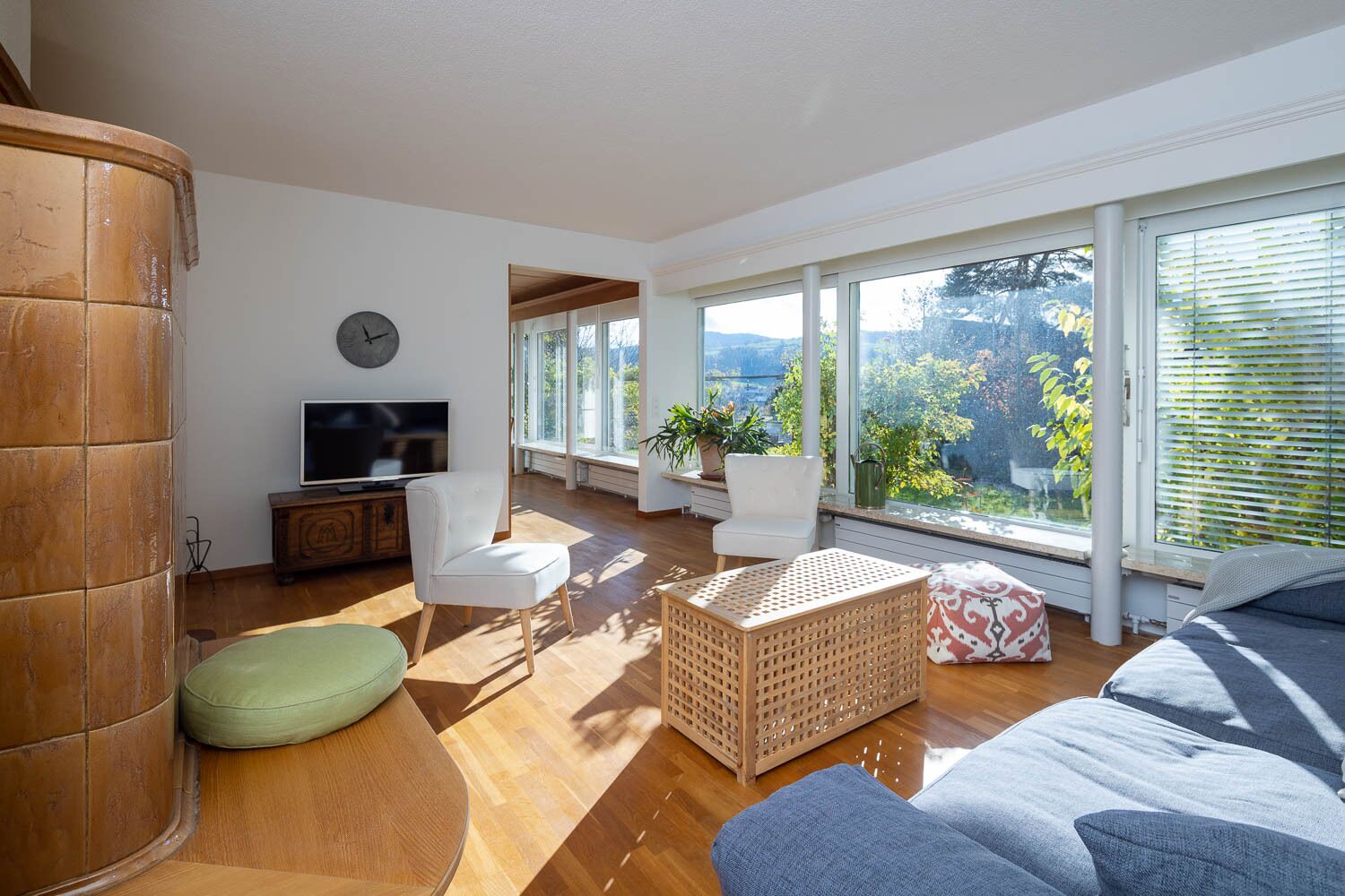 Fernseher, Kamin, Videospielkonsole