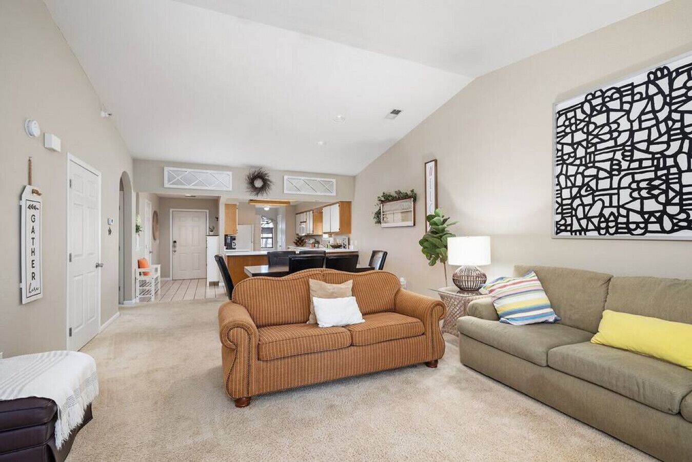 Cozy Retreat-Sleeps 6!