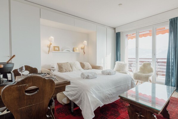 Desk, iron/ironing board, free WiFi, bed sheets