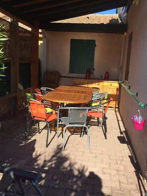 Outdoor dining - Rent House in Residence (Argelès-sur-Mer)