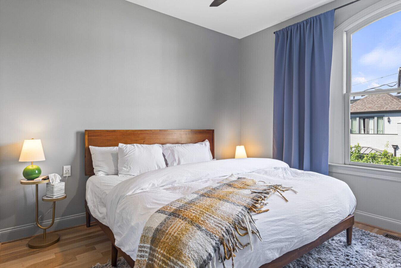 2 slaapkamers, een strijkplank/strijkijzer, reisbedje, wifi