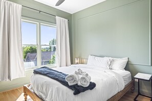 2 chambres, fer et planche à repasser, lit de bébé portatif, Wi-Fi