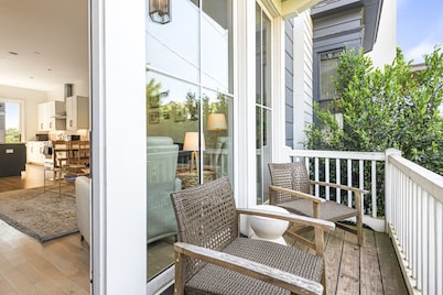 Second Floor Balcony | EV Charger |King Bed