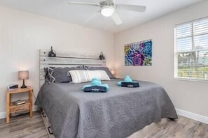 1 chambre, bureau, fer et planche à repasser, Wi-Fi
