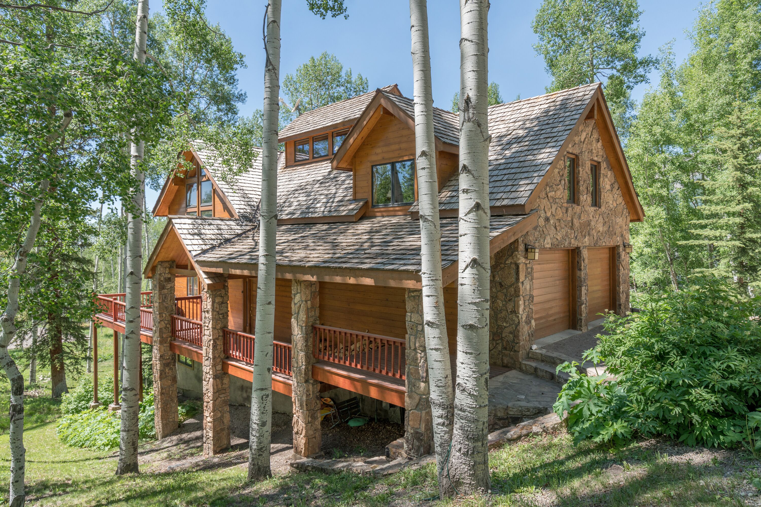 Wapiti Mountain Escape by AvantStay | Commanding Views Wonderful Home w/ Hot Tub
