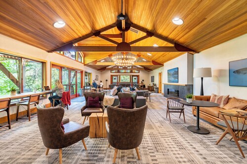 Wolfe by AvantStay | 5mins NorthStar! Fireplace, 2 Private Decks!