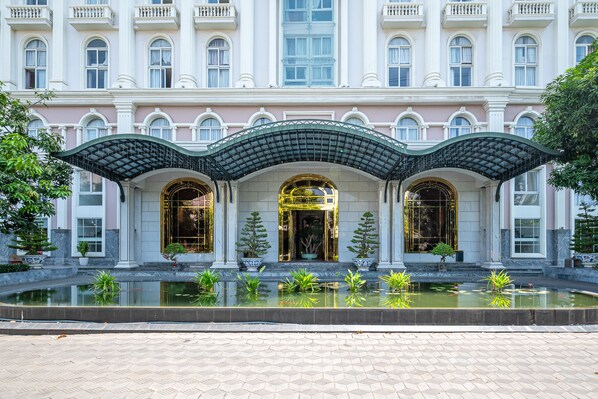 Front of property - Cozrum Homes - Sonata Residence (Ho Chi Minh City)