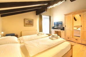 2 bedrooms, free WiFi