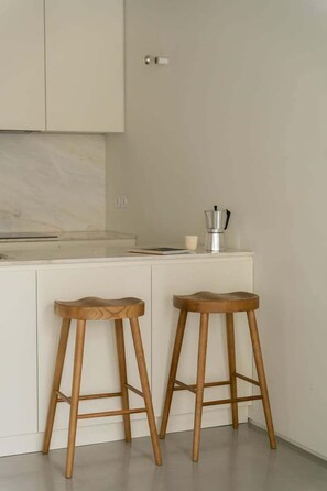 Dining - GuestReady - The Modern Silveira (Porto)