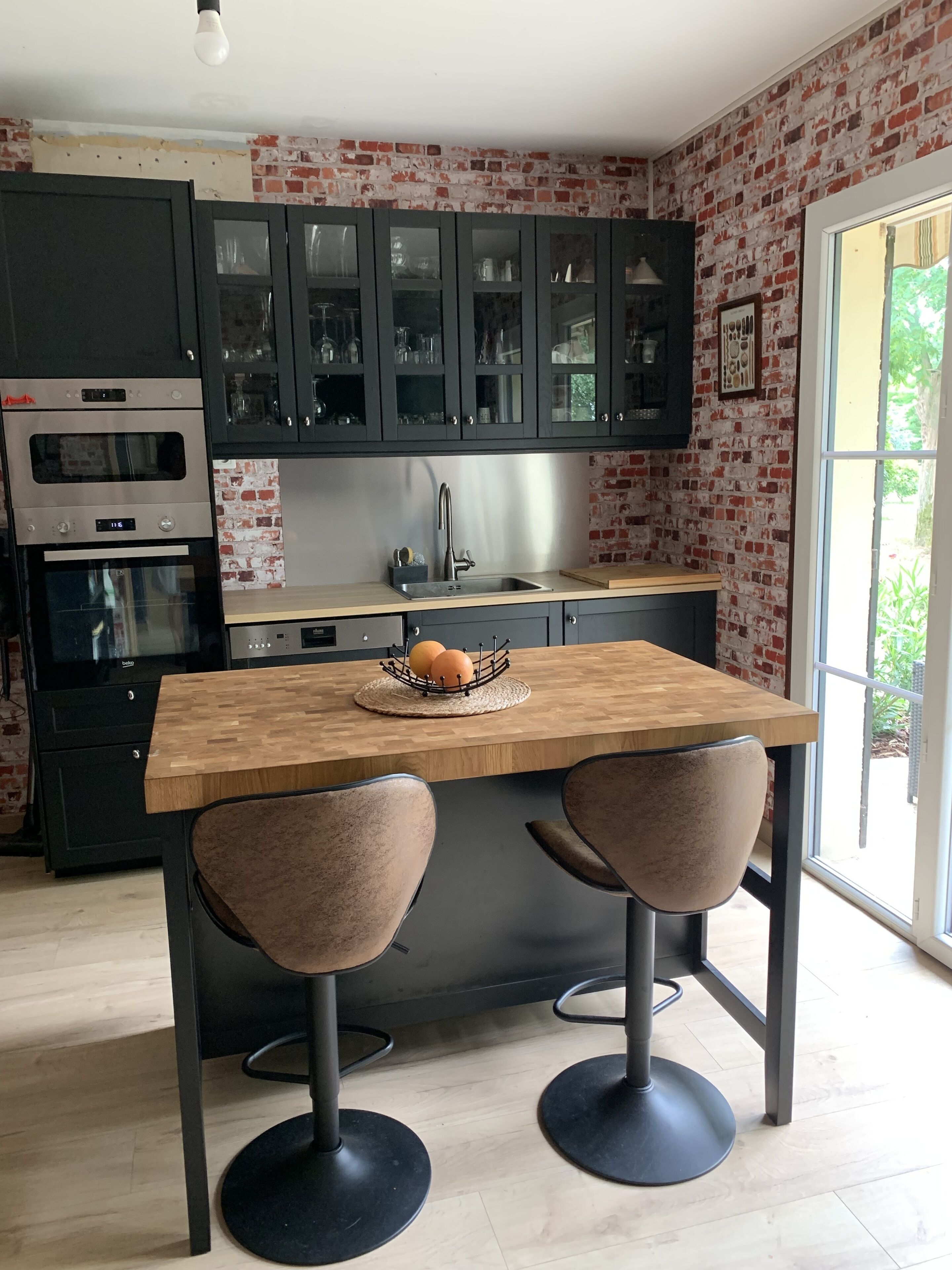 Micro-ondes, four, plaque de cuisson, lave-vaisselle