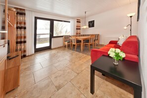 Tv och ett bordtennisbord