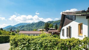 Unclassified image, 3 of 38, button - Comfort with Garden Views (Füssen)