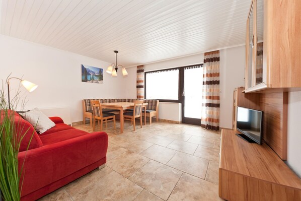 Smart TV, table tennis - Apartment mit Spielbereich (Nesselwang-Reichenbach)