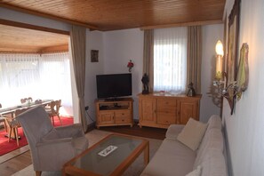 TV, DVD player
