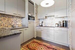 Fridge, microwave, oven, stovetop - Attractive apartment with dunes view (Blankenberge)