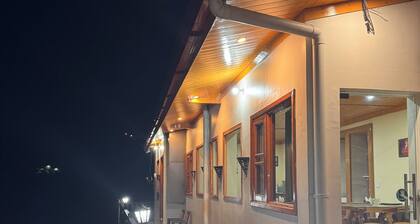 The Vintage Hill Village - Himalayan Boutique Resort