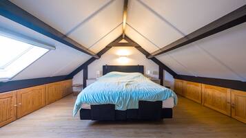 3 quartos, ferros/tábuas de passar roupa, Wi-Fi de cortesia