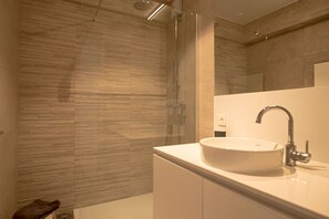 Shower - Luxurious apartment with stunning sea view (Middelkerke)