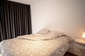 2 bedrooms, Internet
