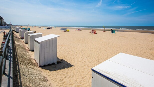 Beach nearby - Cosy studio with sleeping area and sea view (Middelkerke)