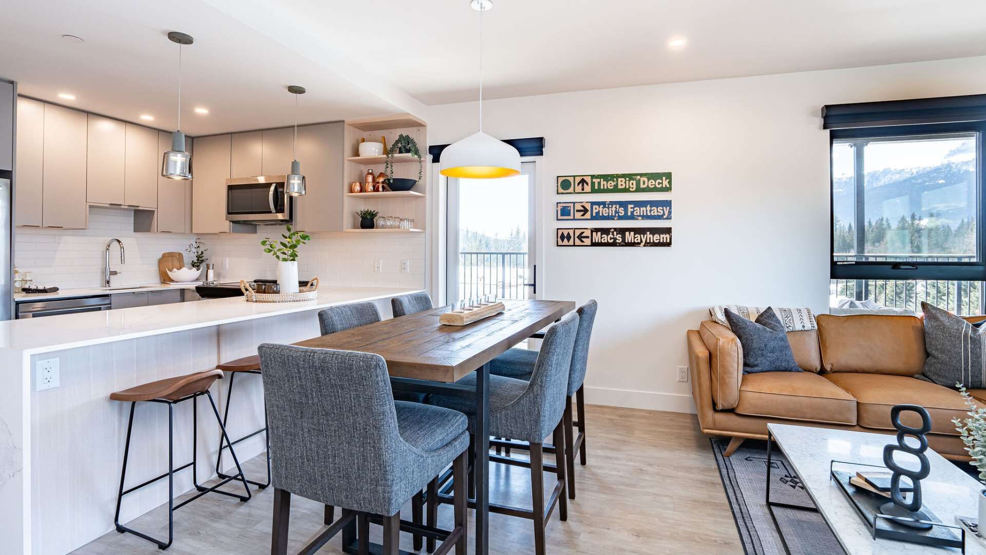 Revelstoke - Brand New Penthouse with Hot Tub-The Big Deck