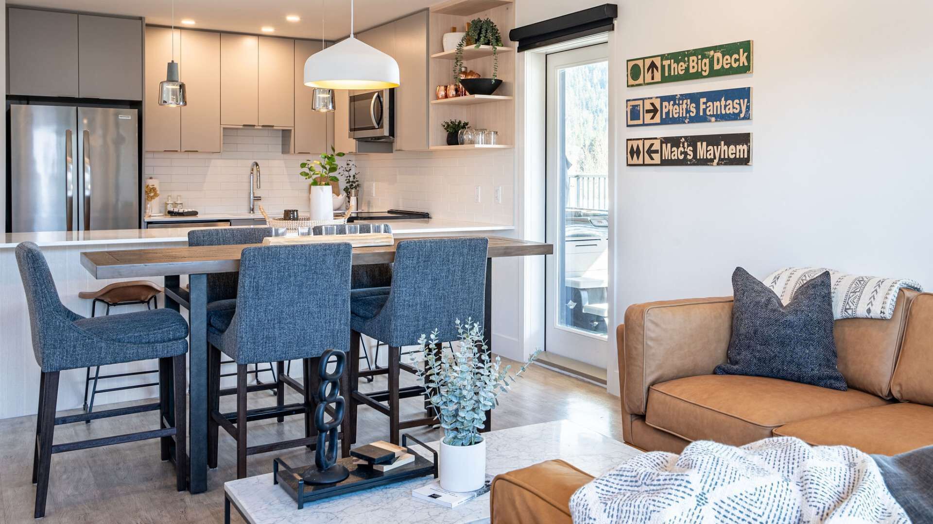 Revelstoke - Brand New Penthouse with Hot Tub-The Big Deck