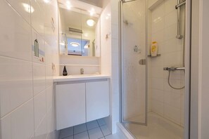 Badewanne, Haartrockner