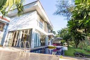 Bagian depan properti