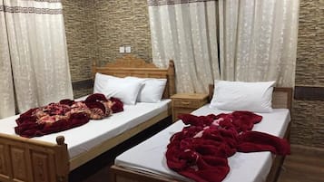 Standard Triple Room | Iron/ironing board, free WiFi