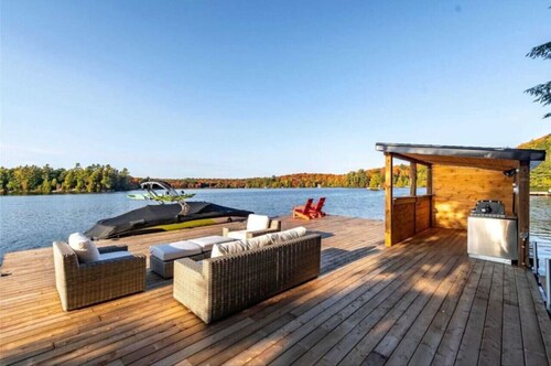 WoodLake Retreat – High-Speed Comfort, Cozy Sauna, Timeless Views