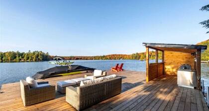 WoodLake Retreat â High-Speed Comfort, Cozy Sauna, Timeless Views