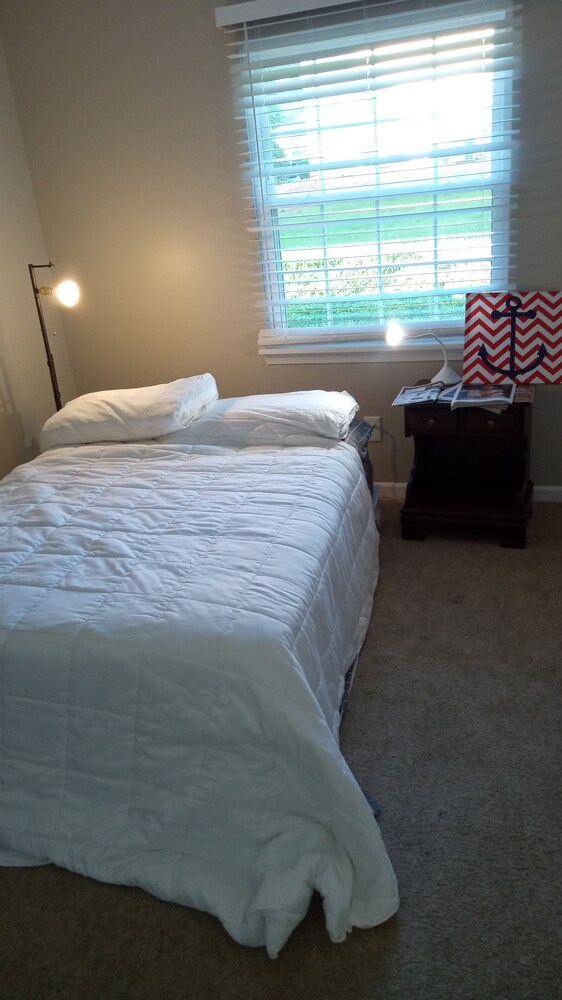 Greensboro gem close to busy Wendover corridor Walmart & Target Greensboro Vrbo